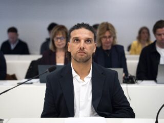 Advocaat Ali B eist vrijspraak in zaak Naomi: "Ronnie Flex heeft niets gezien"