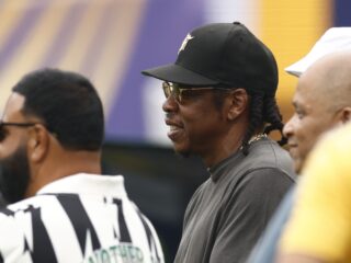 Jay-Z haalt Rihanna, Beyoncé, Usher en meer op het podium tijdens tour: "Avengers zijn meegenomen"