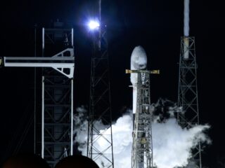 Losgeslagen SpaceX-raket van Elon Musk crasht woensdag tegen de maan