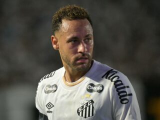 Neymar brengt ode aan Memphis Depay met zweetband: "Deze hoofdband draag ik voor Memphis"