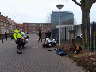 Jongen (15) trapt agent van motor bij achtervolging in Eindhoven
