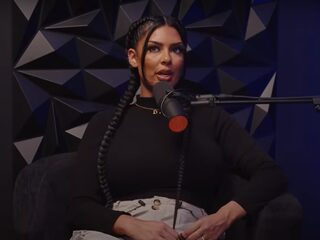 OnlyFans-model op 34-jarige leeftijd oma geworden - FunX.nl OnlyFans-model op 34-jarige leeftijd oma geworden - FunX.nl