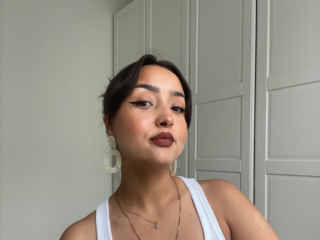 Eetstoornis diëtiste Arwa (26) waarschuwt voor desinformatie door supplementen-bedrijf Vitakruid