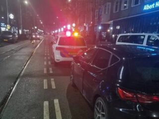 Rotterdammer laat auto draaien terwijl hij eten haalt, auto wordt gestolen