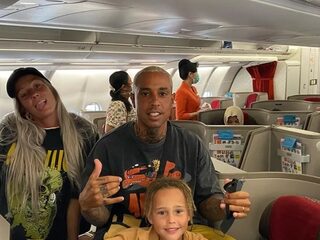 Bizzey over wonen in buitenland: "Ga niet als westerse lul rondrijden op een veel te dure scooter"