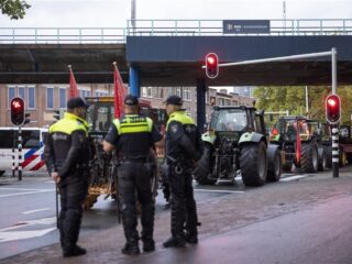 Noodbevel in Den Haag: boeren willen Prinsjesdag verstoren