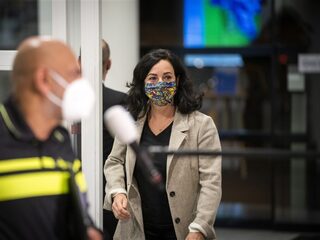 Oproep burgemeesters aan kabinet: coronabeleid moet anders