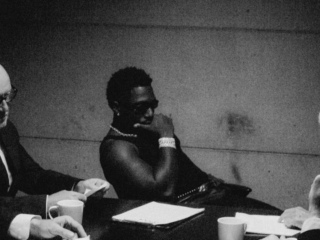 Frenna de DiXte met 'Commas'