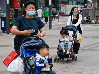 Nieuwe regel moet vergrijzing in China tegengaan: van twee naar maximaal drie kinderen