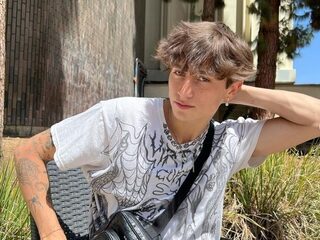 Populaire TikTokker (19) overlijdt enkele uren na post over jong doodgaan