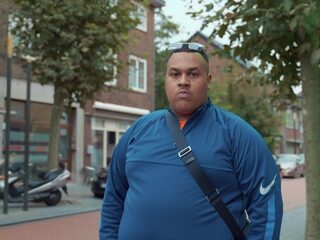 Dikke: "M'n moeder vraagt me nog steeds elke week of ik werk heb gevonden"