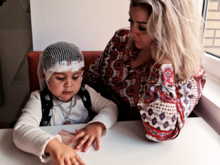 Crowdfunding voor Esthers dochter (6) met epilepsie gestolen: "Hij heeft nu 3600 euro"