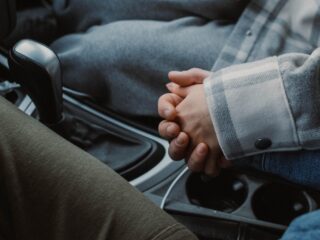 Elif en Mohamed ontmoetten elkaar op snelweg: "We woonden na twee dates al samen"