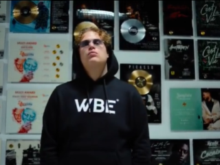 Esko maakt in trailer bekend dat hij weer terug is: "Het gaat beginnen"