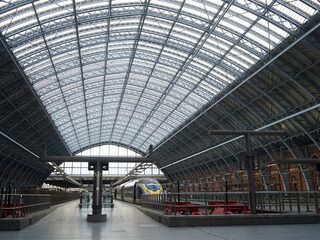 Engeland volledig afgesloten van buitenwereld door coronamutatie