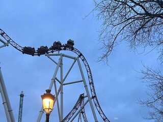 Tristan (17) zat urenlang vast in een achtbaan: "Het was vooral heel koud"