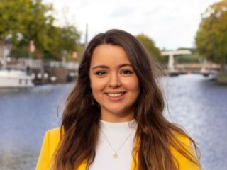 Fenna (22): "Ik wil ervoor zorgen dat problemen van jongeren door politici gehoord worden"