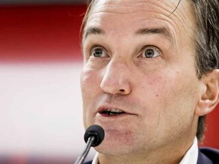 Feyenoord-directeur stapt op na aanhoudende bedreigingen: "Dit doet pijn"