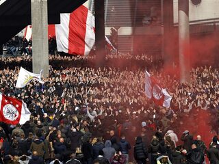 Gemeente greep bewust niet in bij Ajax-feest met 12.000 fans