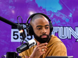 Radio-dj Serginio Piqué krijgt excuses van Koningshuis na onterechte arrestatie: "Het spijt ons"