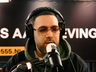 Murda cancelde tour vanwege aardbevingen: "Dit is niet het moment om op stage te staan"