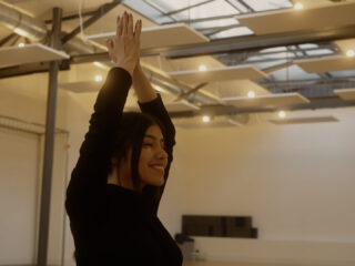 Hiyam (19) kwam 4 maanden geleden naar Nederland: "Yoga en meditatie geven me kracht"