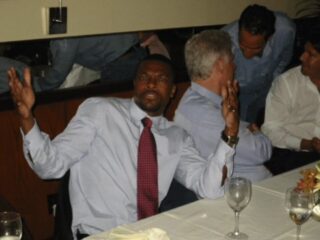 Acteur Chris Tucker reageert op beelden met Bill Clinton in beruchte 'Epstein-files'