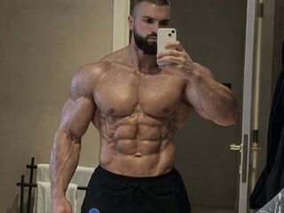 Kosso over oplopen van zware blessure: "Heb nu een gat in mijn borst"