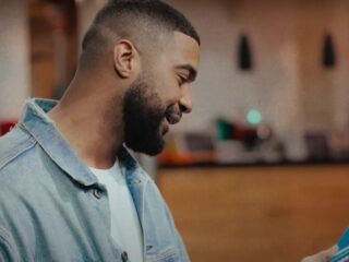 Idaly over zijn jeugd: "Mijn moeder moest ook vadertaken op zich nemen"