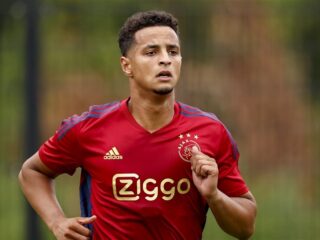 Ihattaren gearresteerd door politie, agenten doorzoeken zijn woning