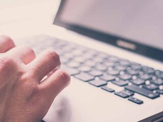 Hostbedrijf haalt website die coronabesmetting verkoopt offline