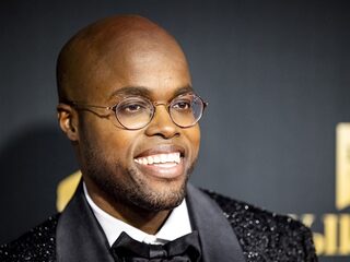 Jandino nog altijd niet op tournee: "Standpunt niet veranderd"