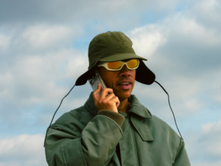 Jiggy Djé kondigt na zeventien jaar zijn derde album 'DOG' aan
