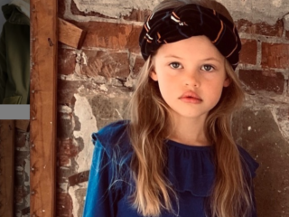 Manager van kindermodel Joeke (8): "Ze is niet te jong voor dit werk"