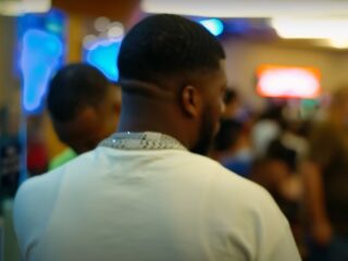 OM: JoeyAK en leden van Zone6 gijzelden en mishandelden rapper Kobus L.