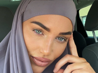 Realityster Jørney Hendrikx bekeerde tot de islam: "Verlies van mijn moeder was de doorslag"