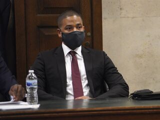 Acteur Jussie Smollett krijgt 150 dagen cel voor in scène zetten mishandeling