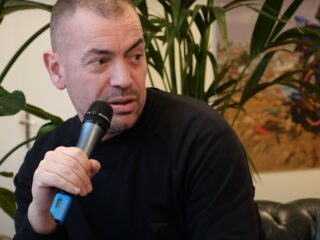 Kees de Koning luisterde demo's met zijn dochters: "'Zusje' was al een hit in onze auto voordat het uitkwam"