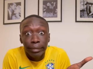 Khaby Lame stoot Charli D'Amelio van troon als meest gevolgde TikTokker ter wereld