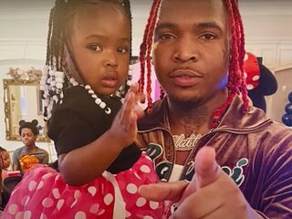 Dochter overleden Lil Keed vraagt in hartverscheurend spraakbericht waarom hij niet terugbelt