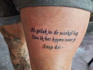 Jeff liet line uit 'Lotgenoot' van Winne op been tatoeëren: "Het hielp me door een moeilijke periode"