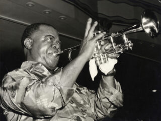 Audiodagboeken van Louis Armstrong onthullen hoe racisme zijn leven en carrière heeft getekend
