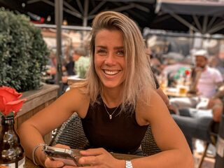 Maaike gaat viral op TikTok met video's over scheten laten