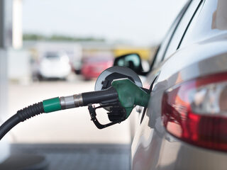 Man wil 40 auto's voltanken met tankpas, wordt gearresteerd