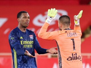 Speler van Olympique Lyonnais ontslagen na scheet in kleedkamer