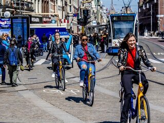 Fietsersbond wil maximumsnelheid van 20 km/u op Amsterdamse fietspaden