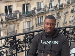 Rabby Racks vannacht dood aangetroffen met schotwond in woning Rotterdam