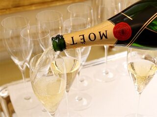 Waarschuwing voor harddrug MDMA in 3-literflessen Moët