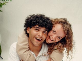 Nadeche en Mootje vonden elkaar in een Amerikaanse club: "Na twee maanden trok hij bij me in"