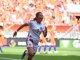 Deense voetbalster Nadia Nadim: "De taliban vermoordde mijn vader"